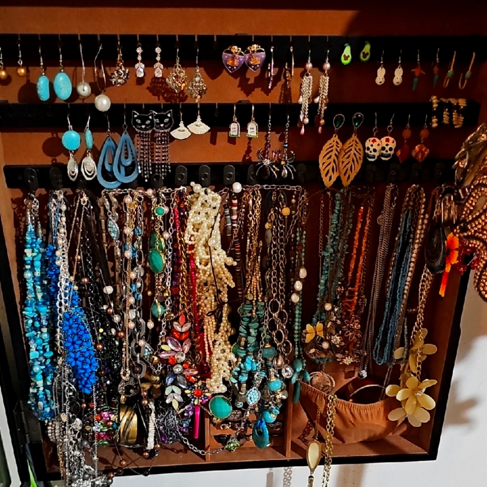 Multiple Pieces Of Jewelry And Pins. All Sizes Brands And Colors